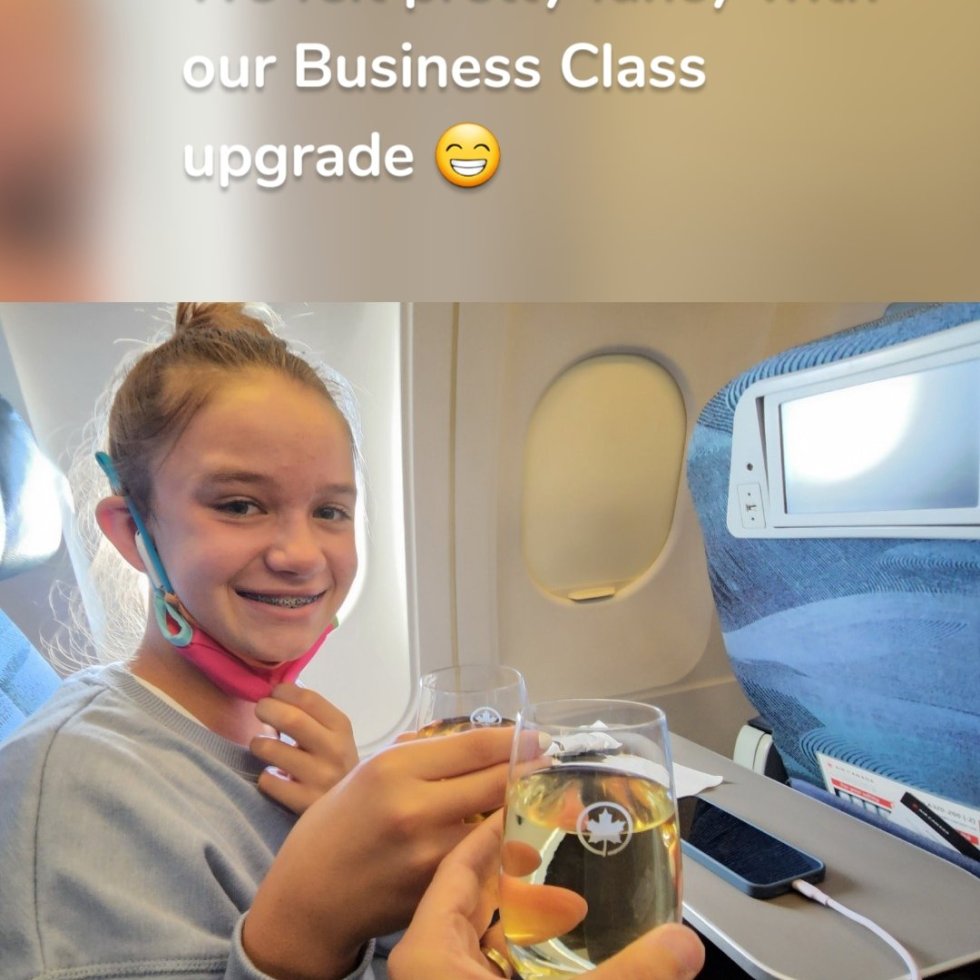 We felt pretty fancy with our Business Class upgrade 😁